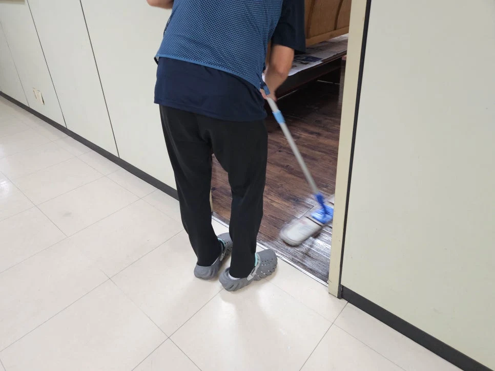 용인 처인구 바닥왁스코팅 긁히고 더러운 바닥 두고 보실 건가요